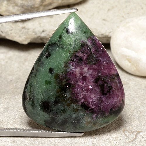 38.75ct 자연스러운 다색 루비-Zoisite, 배 모양, 불투명체
