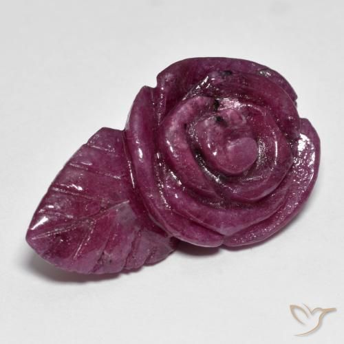 43.93ct 자연스러운 다색 루비-Zoisite, 플라워 컷, 불투명체