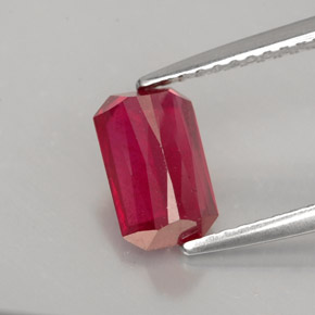 1.61캐럿 천연 핑크 레드 루비, 에메랄드 컷, 8×5 mm, SI