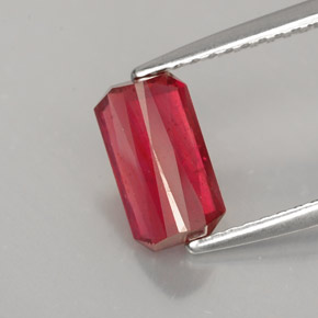 1.54캐럿 천연 레드 루비, 에메랄드 컷, 8.4×4.7 mm, SI