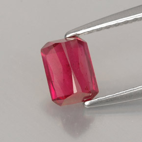 0.96캐럿 천연 레드 루비, 에메랄드 컷, 6.1×4.4 mm, SI