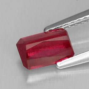 1.24캐럿 천연 레드 루비, 에메랄드 컷, 6.8×4.5 mm, SI