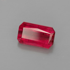 1.30캐럿 천연 레드 루비, 에메랄드 컷, 7.8×4.6 mm, VS-SI