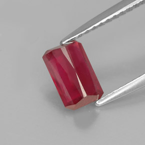 1.31캐럿 천연 레드 루비, 에메랄드 컷, 7.1×4.5 mm, SI