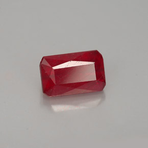 1.31캐럿 천연 레드 루비, 에메랄드 컷, 6.9×4.4 mm, VS-SI