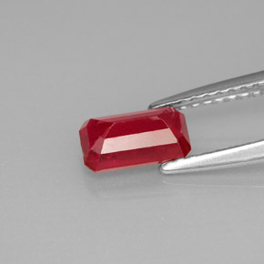1.12캐럿 천연 레드 루비, 에메랄드 컷, 7.3×4.1 mm, VS-SI