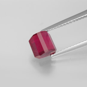 1.86캐럿 천연 핑크 레드 루비, 에메랄드 컷, 6.2×6.1 mm, SI
