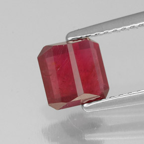 1.60캐럿 천연 핑크 레드 루비, 에메랄드 컷, 6.2×6.1 mm, SI