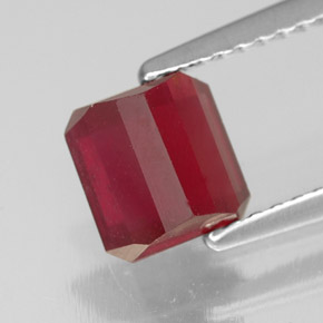 1.92캐럿 천연 핑크 레드 루비, 에메랄드 컷, 6.2×6 mm, SI
