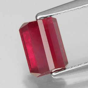 1.87캐럿 천연 핑크 레드 루비, 에메랄드 컷, 7.2×5.2 mm, SI