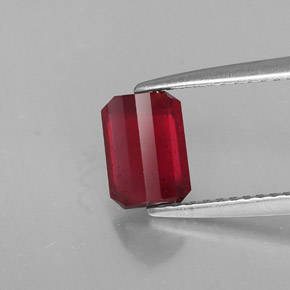 1.57캐럿 천연 레드 루비, 에메랄드 컷, 7.1×5.1 mm, SI