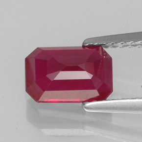 1.49캐럿 천연 핑크 레드 루비, 에메랄드 컷, 7.8×5.3 mm, SI