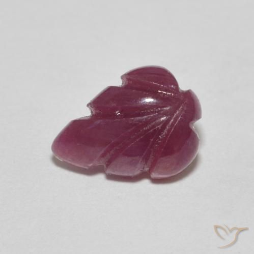 1.67ct 자연스러운 딥 크림슨 루비, 팬시한, 불투명체