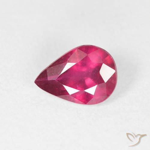 0.89ct 자연스러운 다크 레드 루비, 배 모양, VS