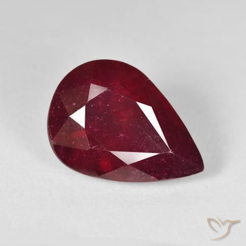 15.39ct 자연스러운 다크 레드 루비, 배 모양, VS