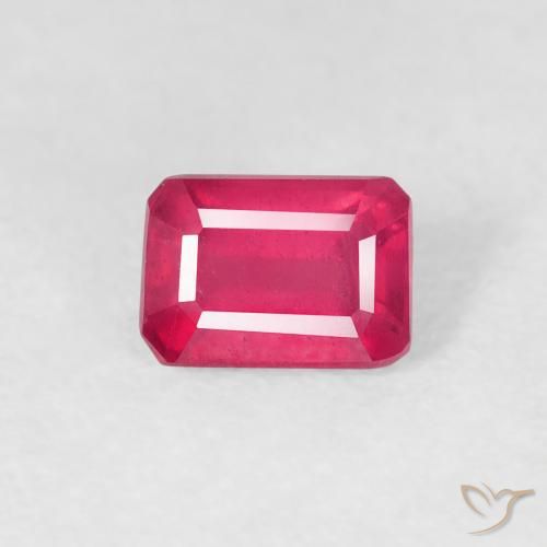 0.82ct 자연스러운 미디엄 레드 루비, 에메랄드 컷, VS