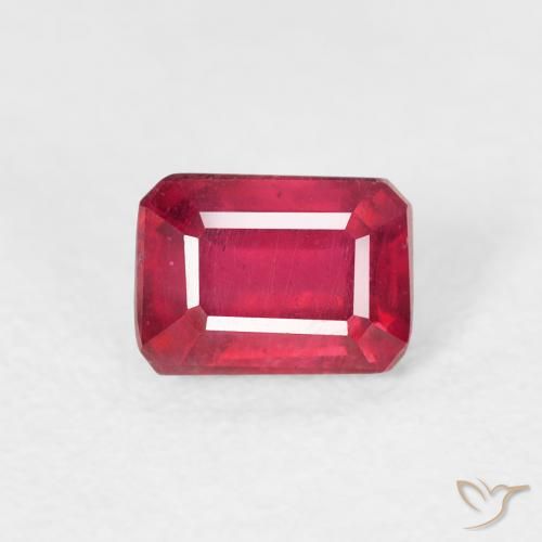 0.97ct 자연스러운 미디엄 레드 루비, 에메랄드 컷, VS