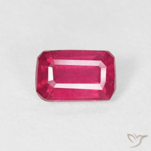 0.82ct 자연스러운 미디엄 레드 루비, 에메랄드 컷, VS