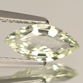 0.79캐럿 천연 라이트 그린 사파이어, 마퀴즈, 9×4.5 mm, VVS-VS