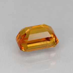 1.02캐럿 천연 골든 옐로우 사파이어, 에메랄드 컷, 6.2×4.2 mm, VS-SI