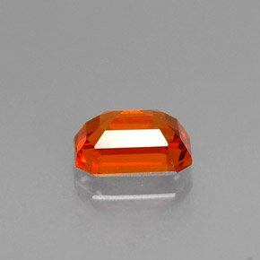 0.77캐럿 천연 붉은빛 오렌지 사파이어, 에메랄드 컷, 5.8×4.1 mm, VS