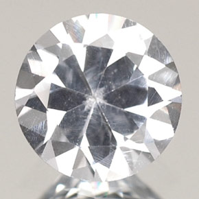 0.77캐럿 천연 화이트 사파이어, 라운드 컷, 5.70 mm, VVS