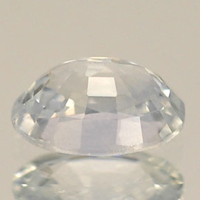 0.61캐럿 천연 푸르스름한 화이트 사파이어, 타원형 컷, 5.8×4 mm, VVS