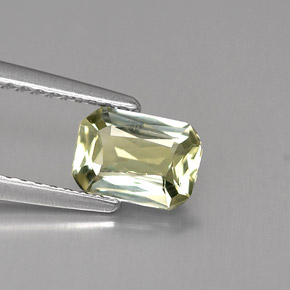 1.03캐럿 천연 골든 그린 사파이어, 에메랄드 컷, 7.1×5.1 mm, VVS