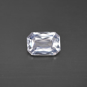 0.98캐럿 천연 라이트 바이올렛 화이트 사파이어, 에메랄드 컷, 6.9×4.8 mm, VVS