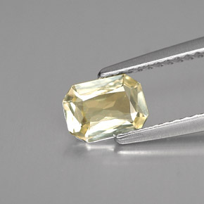 0.77캐럿 천연 라이트 옐로우 사파이어, 에메랄드 컷, 6.7×4.9 mm, VVS