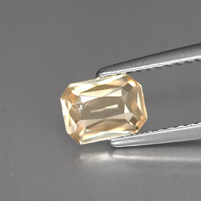 0.86캐럿 천연 라이트 오렌지 사파이어, 에메랄드 컷, 6.8×5 mm, VS