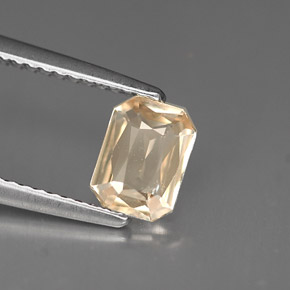0.86캐럿 천연 라이트 오렌지 사파이어, 에메랄드 컷, 6.8×5 mm, VS