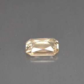 0.86캐럿 천연 라이트 오렌지 사파이어, 에메랄드 컷, 6.8×5 mm, VS