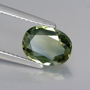 1.69캐럿 천연 노란빛 그린 사파이어, 타원형 컷, 8.8×6.6 mm, VVS