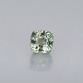 0.64캐럿 천연 그린 사파이어, 쿠션 컷, 4.4×4.3 mm, VVS