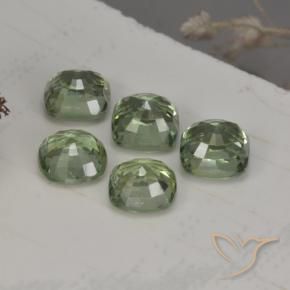 2.63캐럿 천연 Medium Light Green    사파이어 보석, 쿠션 컷, 4.3×4.3 mm, VVS-VS