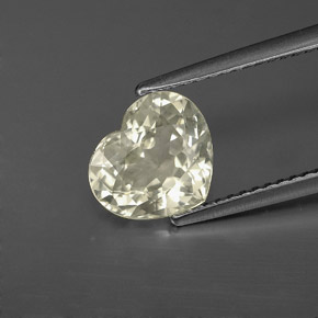 2.41캐럿 천연 거의 무색 사파이어, 하트 모양, 8.8×7.7 mm, VS