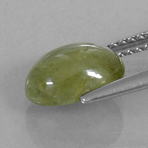 2.97캐럿 천연 노란빛 그린 사파이어, 투명한, 9.5×6.8 mm, 투명/반투명