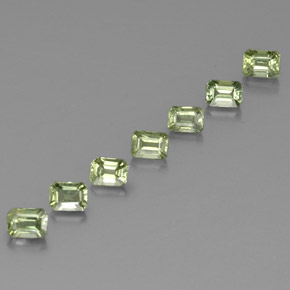 2.07캐럿 천연 매우 밝은 녹색 사파이어 보석, 에메랄드 컷, 4×2.9 mm, VS