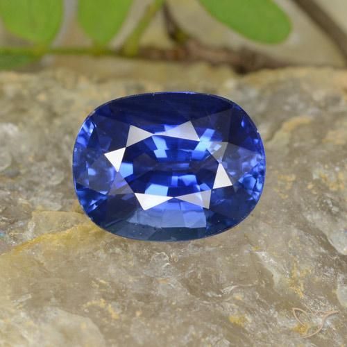 4.96ct 자연스러운 네이비 블루 사파이어, 타원형, VS