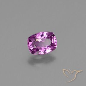 1.04캐럿 천연 미디엄 다크 퍼플 사파이어, 쿠션 컷, 6.7×5 mm, VVS-VS