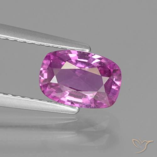 1.31ct 자연스러운 분홍빛이 도는 보라색 사파이어, 방석, VS