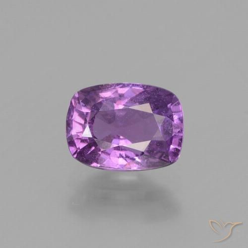 1.46ct 자연스러운 미디엄 바이올렛 사파이어, 방석, VS