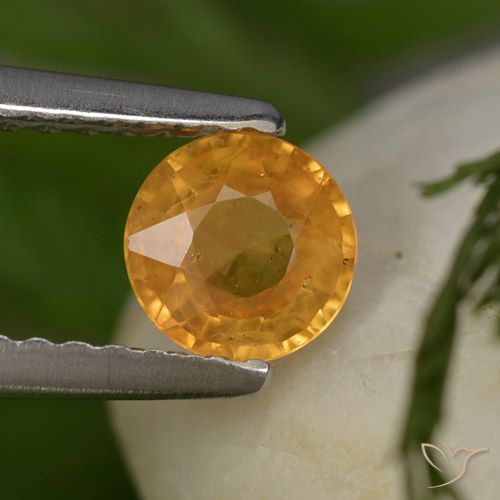 0.58ct 자연스러운 딥 오렌지-골드 사파이어, 둥근, VS