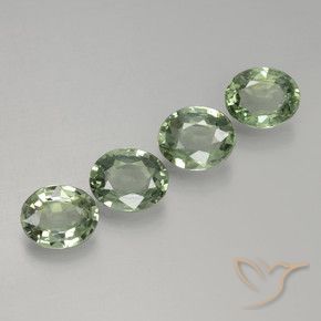 2.80캐럿 천연 Medium Light Green 사파이어 보석, 타원형, VVS-VS