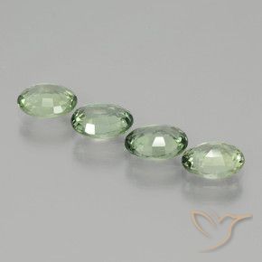 2.80캐럿 천연 Medium Light Green 사파이어 보석, 타원형, VVS-VS