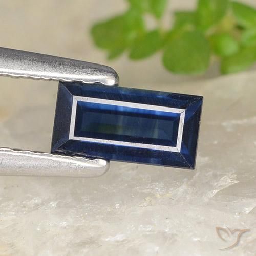 0.59ct 자연스러운 트와일라잇 블루 사파이어, 바게트, VS