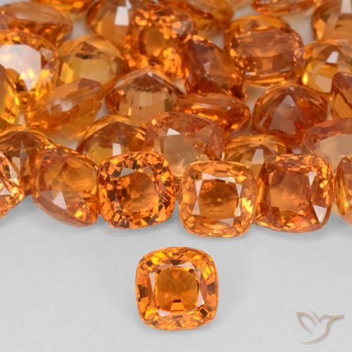 0.49ct 자연스러운 밝은 주황색 사파이어, 방석, VVS-VS
