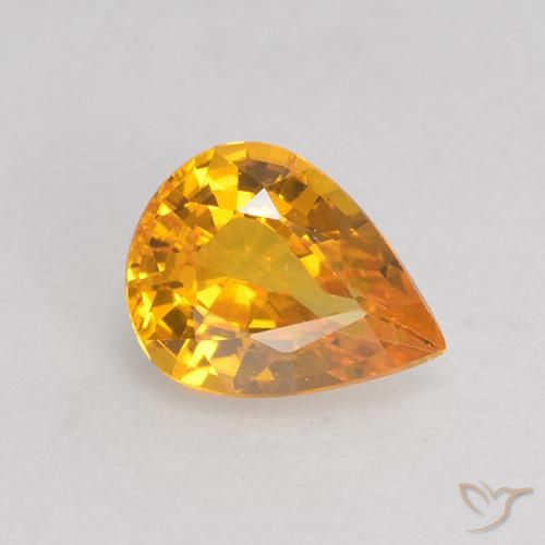 0.59ct 자연스러운 딥 오렌지-골드 사파이어, 배 모양, VS