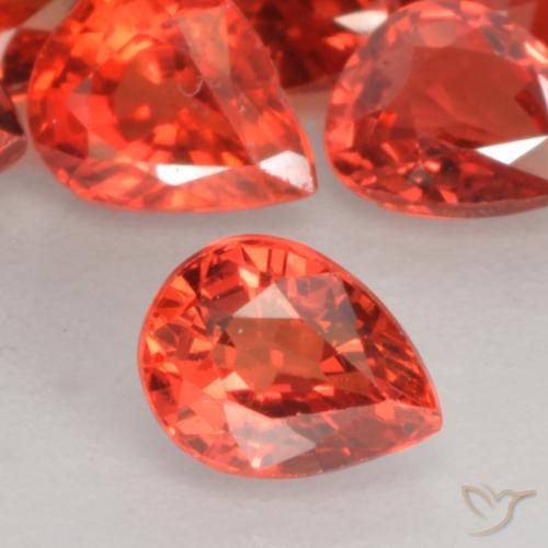 0.38ct 자연스러운 미디엄 레드 사파이어, 배 모양, VVS-VS